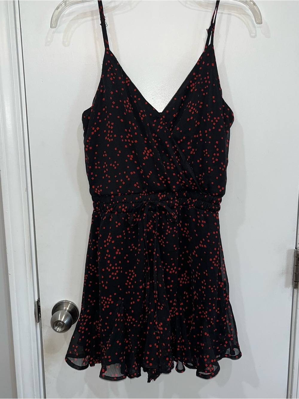 GUC Size Large Blue Rain brand Black & Red Scattered Square Ruffle Hem Romper